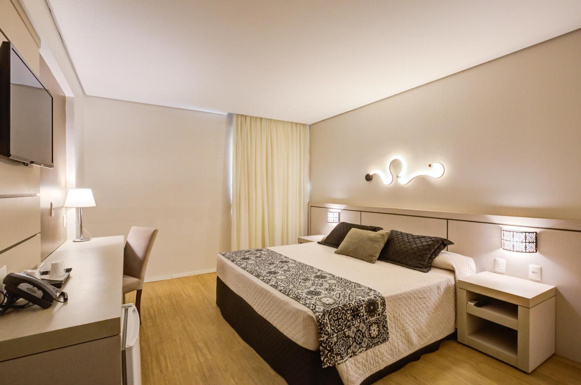 Viale Tower Hotel فوز دو إيغواسو المظهر الخارجي الصورة